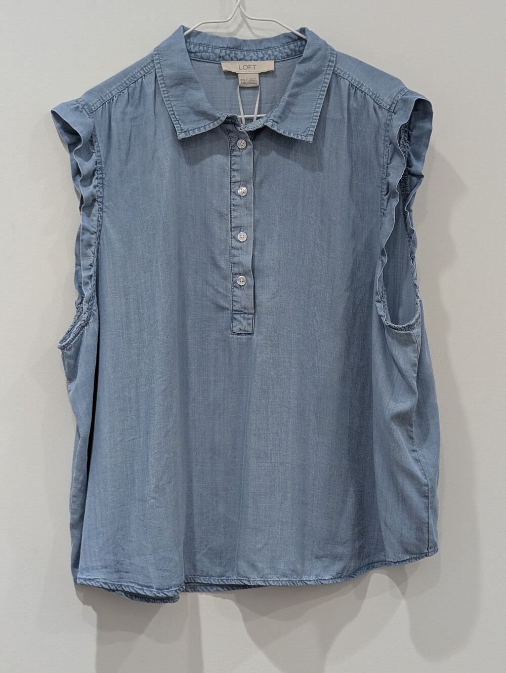 LOFT Light Blue Sleeveless Chambray Button-Front Top